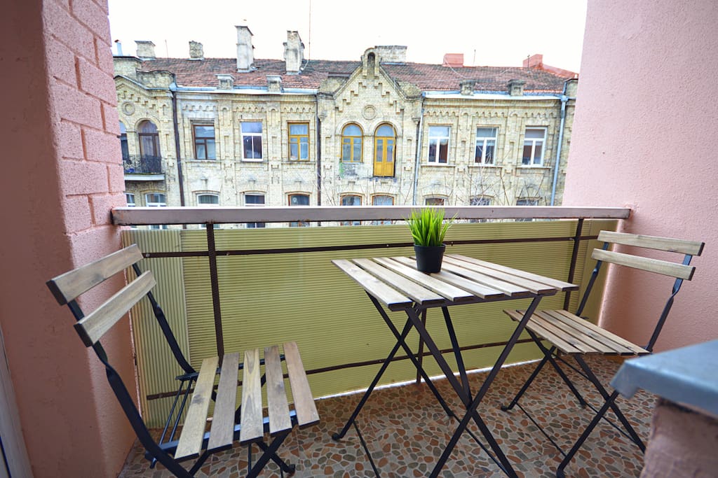Spacious balcony!