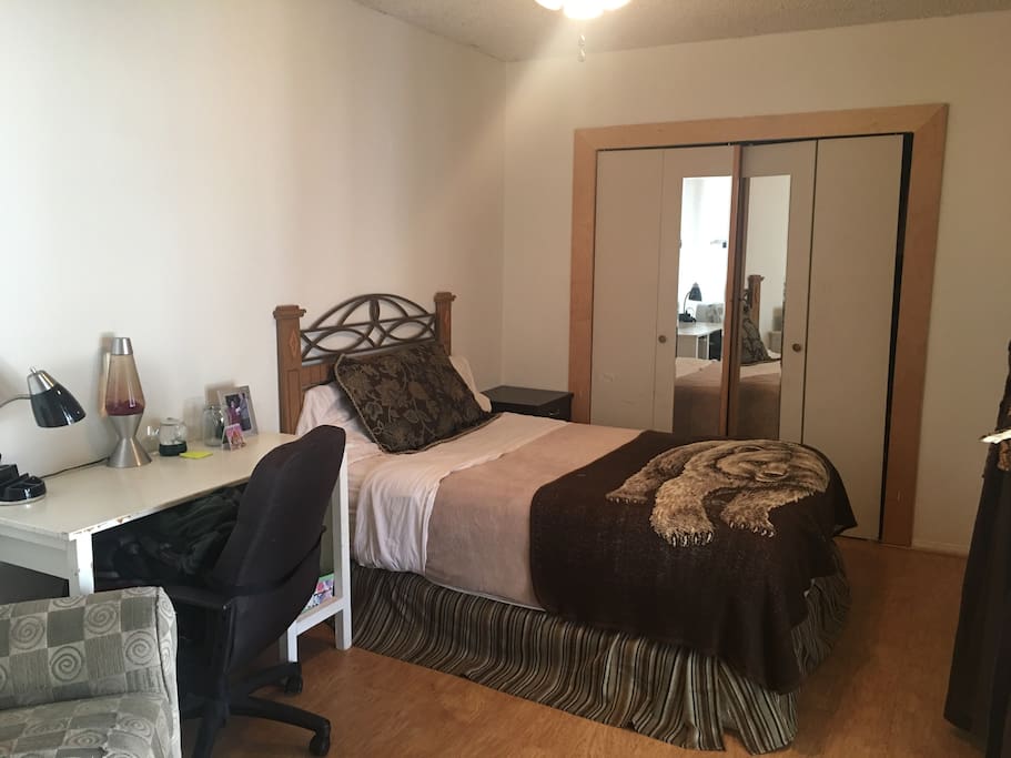 Cosy bedroom