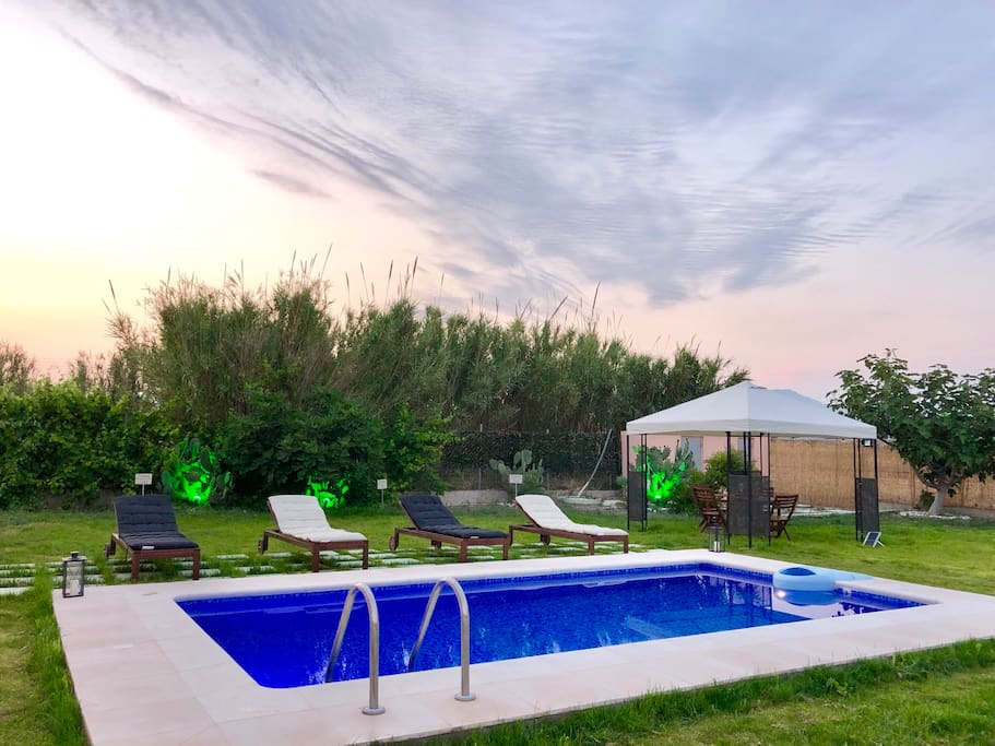 Private pool and garden