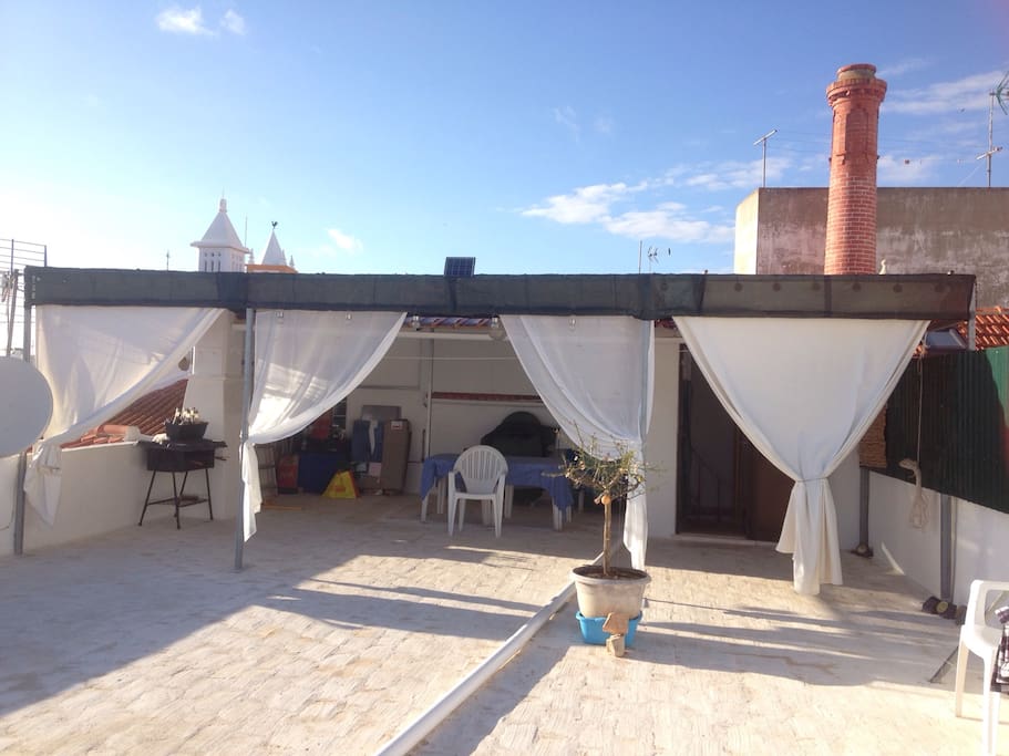 terrasse sur le toit avec vue sur la mer