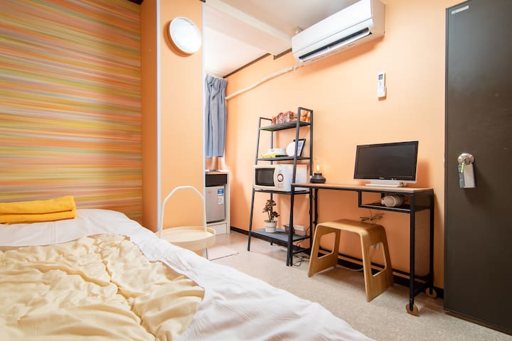 Private Simple Single room in Shinjuku / Free WiFi