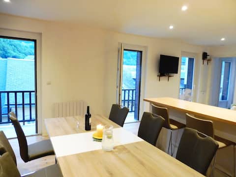 Spacious and Modern Townhouse in the center of Luz