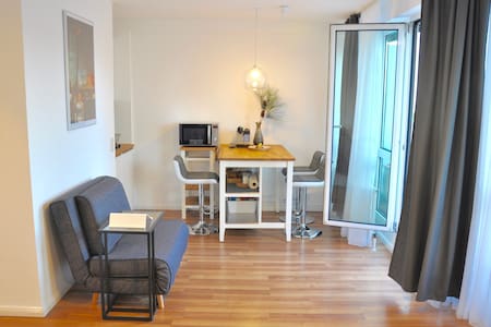 moderne Wohnung mit Dachterrasse im Zentrum Kölns