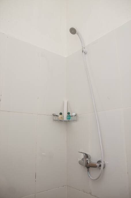 Private Bathroom and Amenities