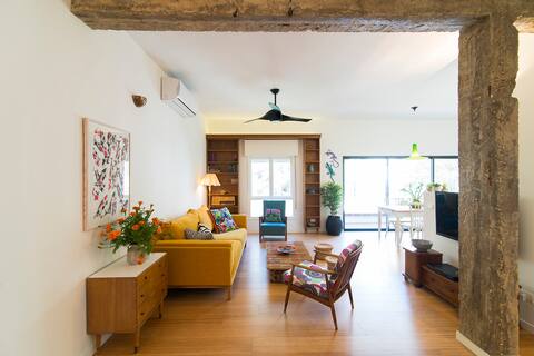 Luxury 2 Bedroom Apartment + Balcony - 9 Maane st