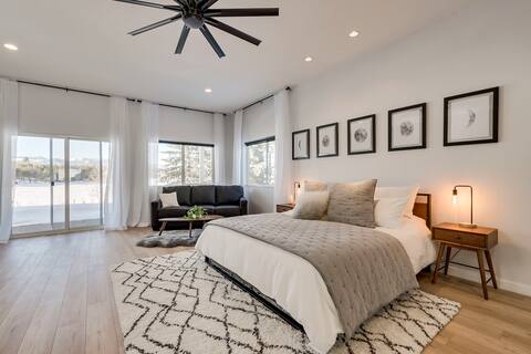 Exclusive Modern Style Lake Front Property