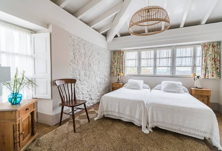 חדר שינה 2 מיטות