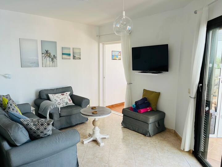 Fab Villa With Great Views, Pool, Garden, Parking! - Playa Blanca, Las Palmas, España