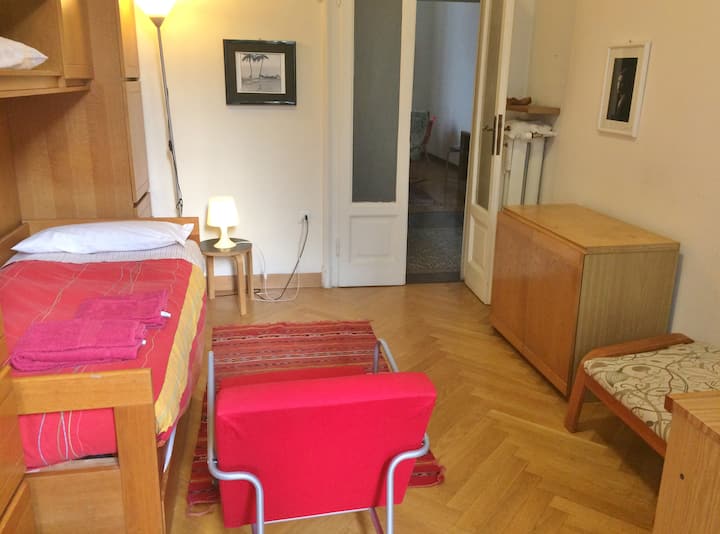 غرفة نوم واحدة