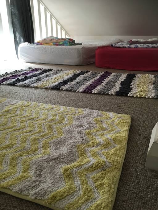 Bed 1 and 2 pushed together
