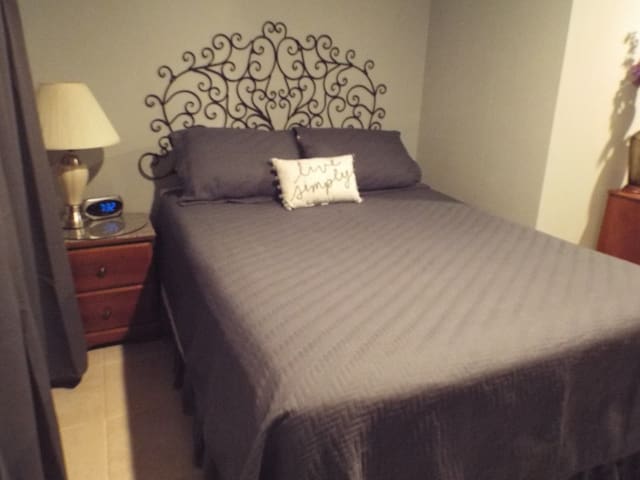 Stay with us at our Pool Home/ Queen Bed