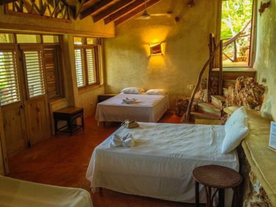 4 bed room with loft