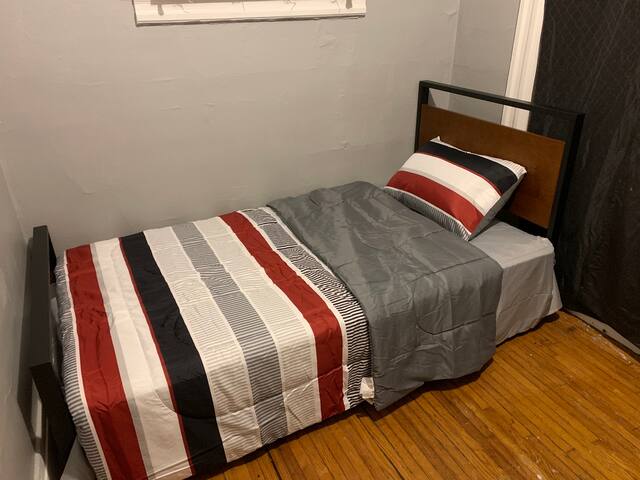 103- Single Room FREE WiFi Parking kitchen use