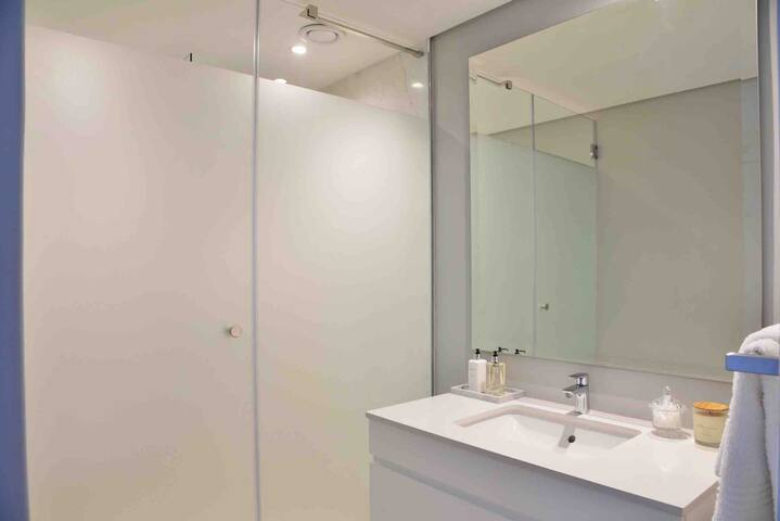 35 on Main 2 Bedroom Apt gallery image 5