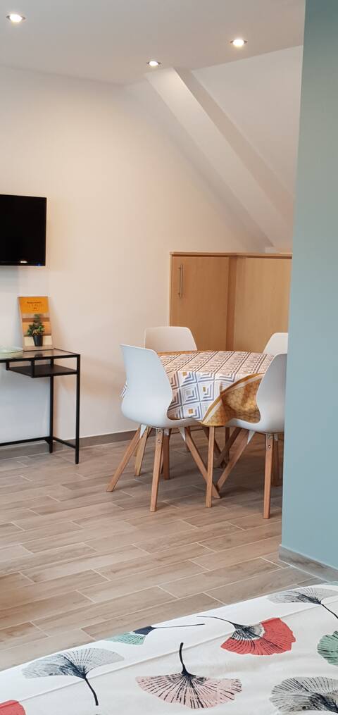 Successful Airbnb property: Studio with garden near Saint Malo and Cancale. in Saint Méloir Des Ondes