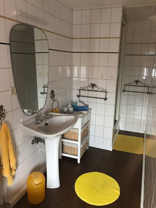 salle de bain
serviettes mises a disposition