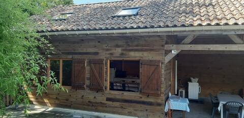 Quiet cottage, comfortable, air conditioning, wifi