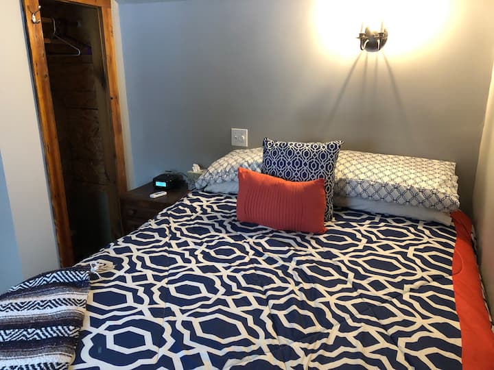 Super Cozy Cabin with WiFi Tiny houses for Rent in Hyde Park, Vermont