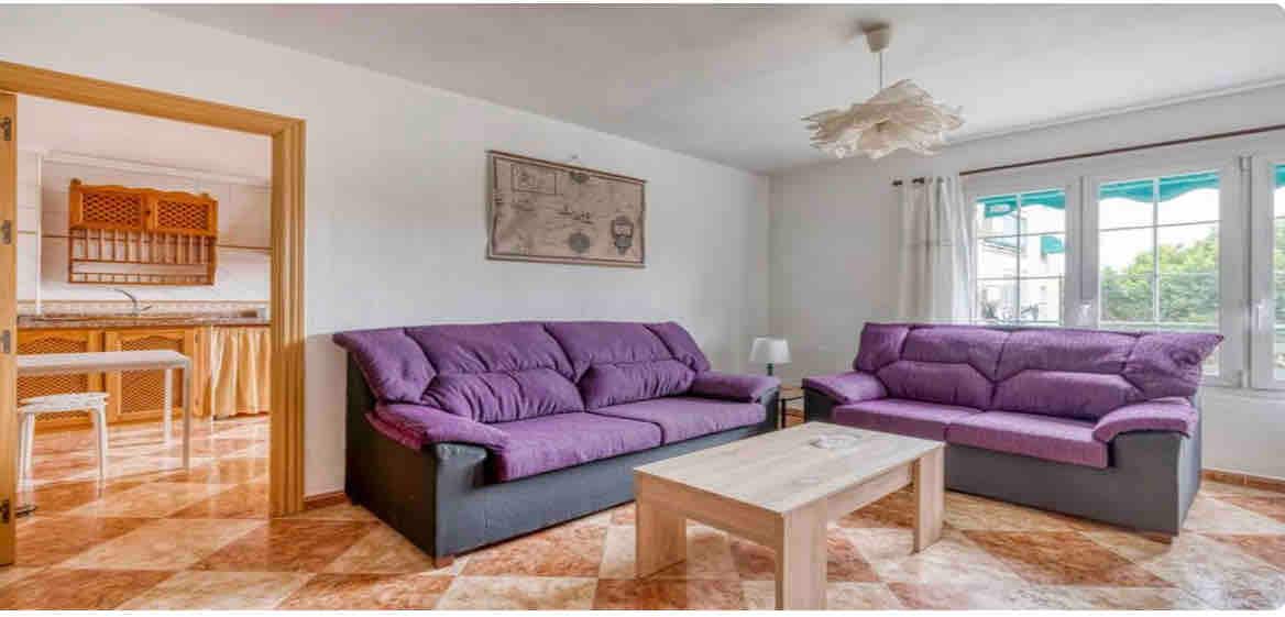 Top Airbnb: Bright 3-bedroom apartment in Malaga city. in Los Corazones