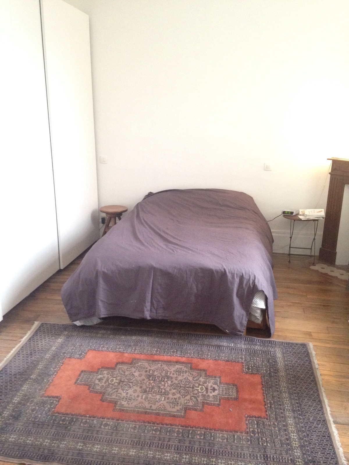 غرفة النوم 1 في الطابق الأرضي ، سرير مزدوج (130 × 200)