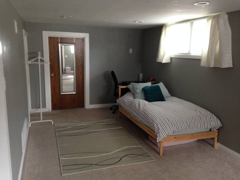 You have room to work on a desk and computer chair. Cosy up in a very comfortable bed.