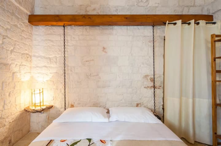 Glavna spavaća soba s bračnim krevetom