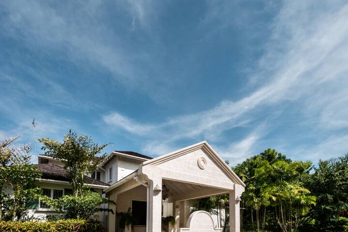 Aliseo at Sandy Lane Estate