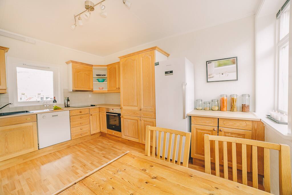 Bright and spacious kitchen