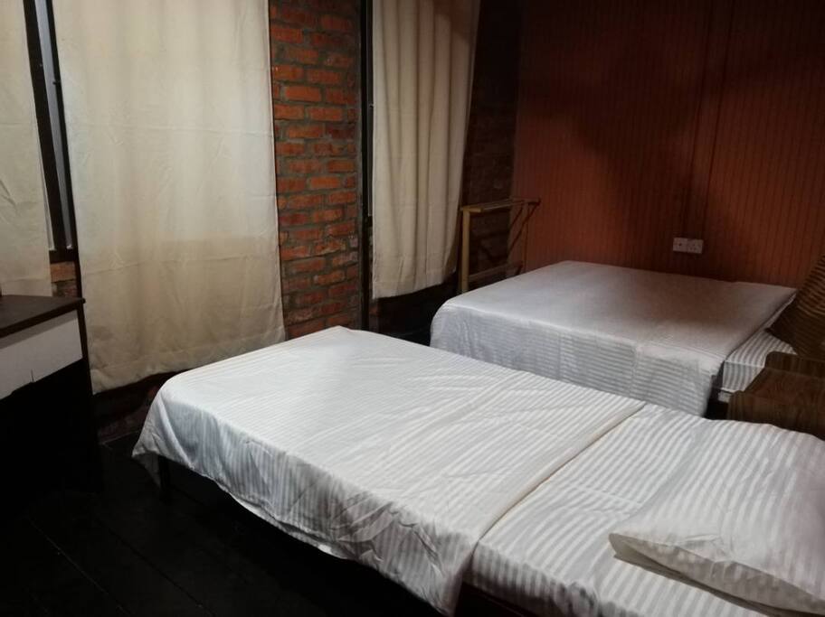 Private Room with shared bathroom