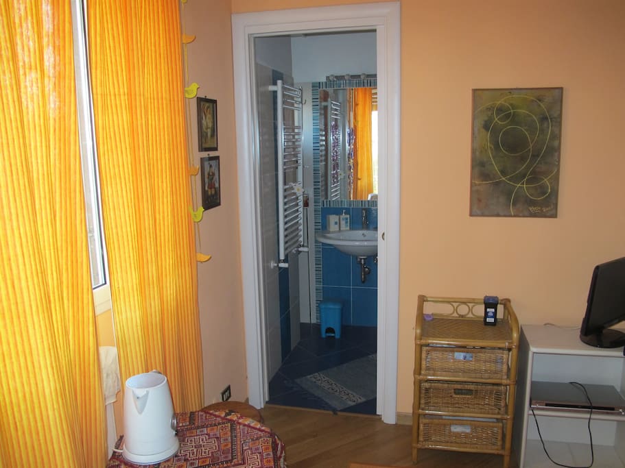 camera / ingresso bagno
