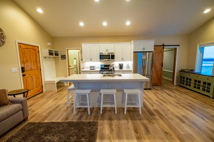 Airbnb Kalispell Vacation Rentals Places To Stay Montana