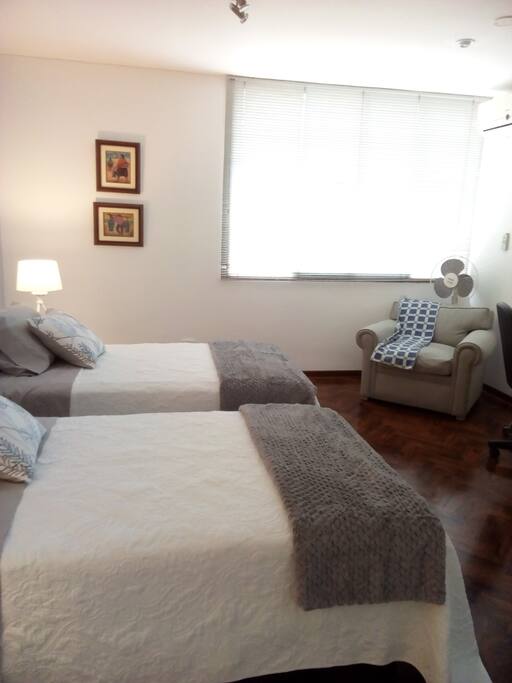 ROOM 1