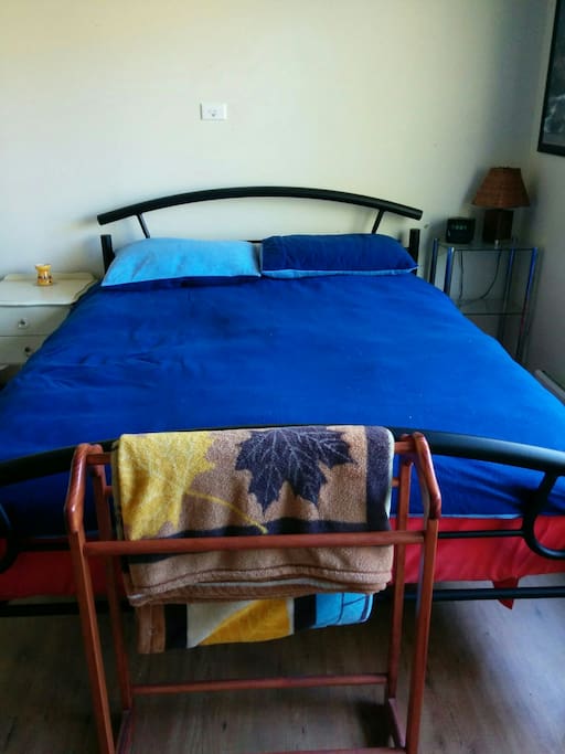 with queen size bed.
5 of 8.