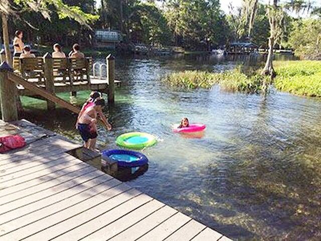 Airbnb Dunnellon Vacation Rentals Places To Stay Florida