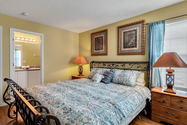 Dhomë gjumi "king master" në katin e mësipërm