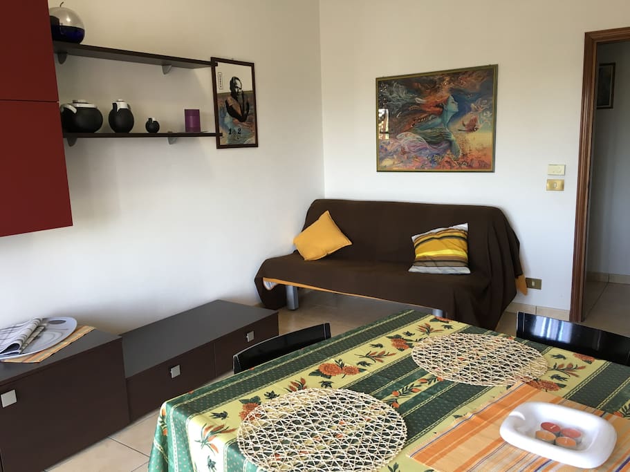 Sala con divano letto