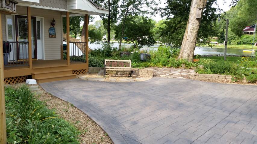 Lake House on the Point – Sandy Beach – Kayaks gallery image 4