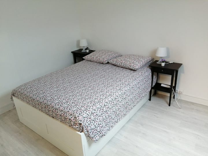 Una cama de calidad con un colchón cómodo,♥️ ♥️ 