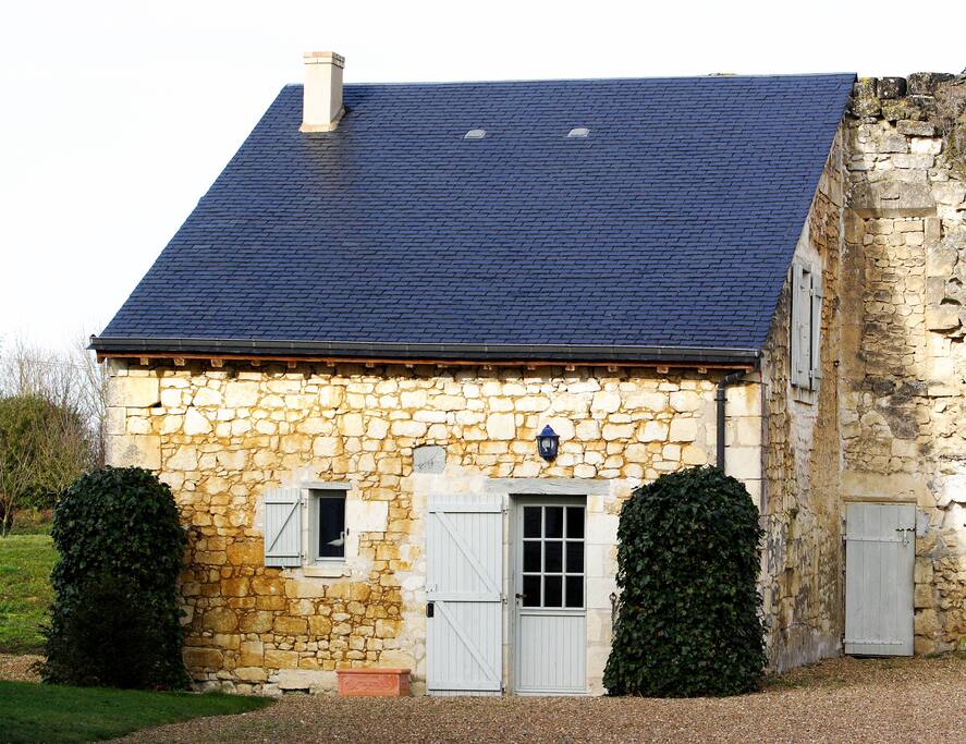 Entrée du Pavillon Layon au Bois Noblet