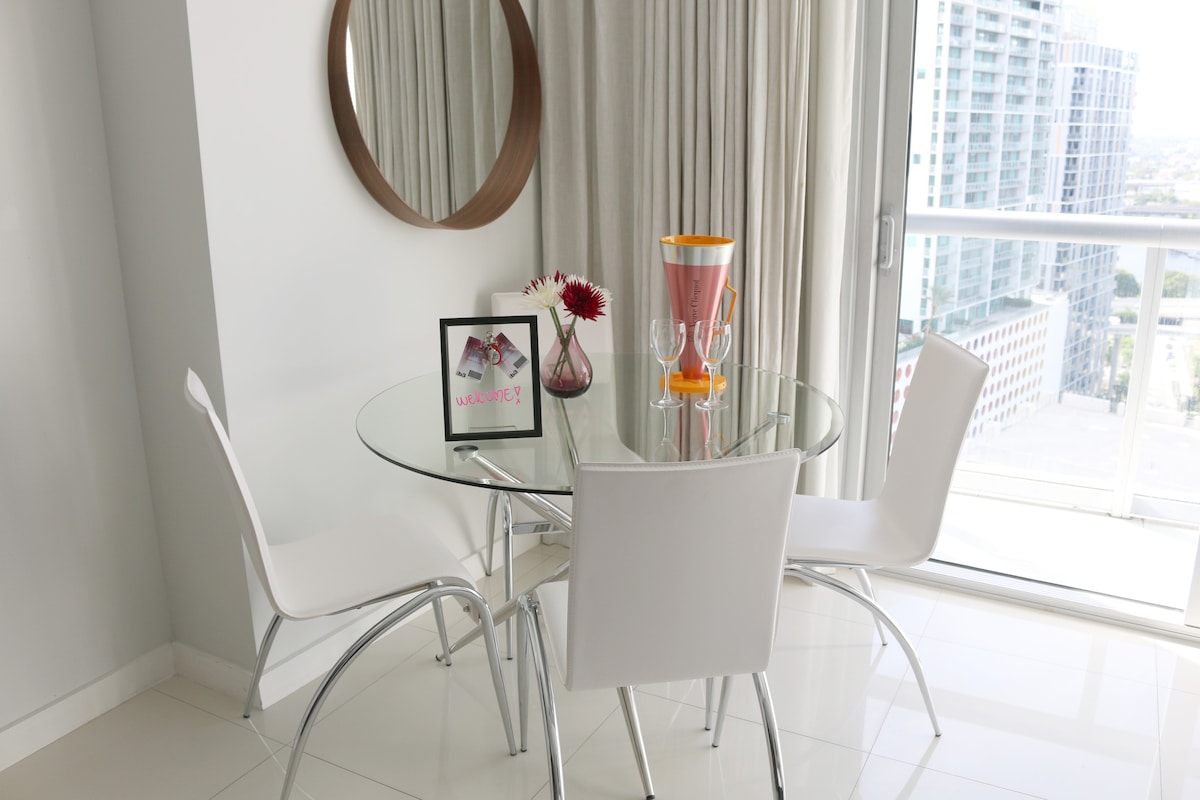 Icon Brickell Suite