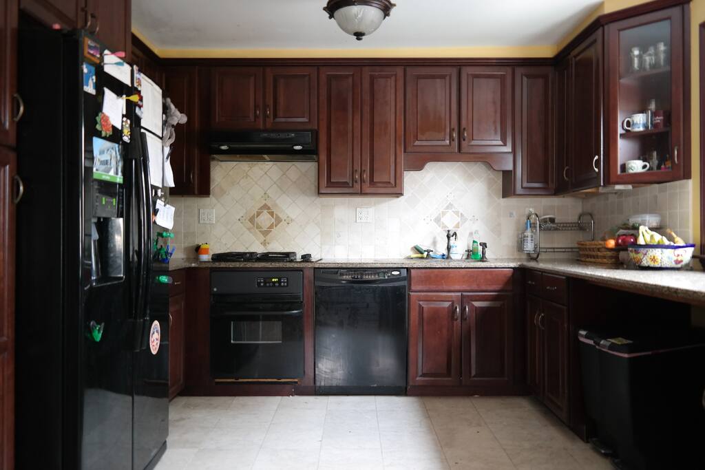 Full kitchen with dishwasher