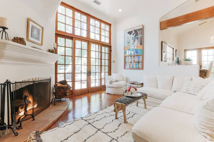 Exquisite Malibu Paradise gallery image 4