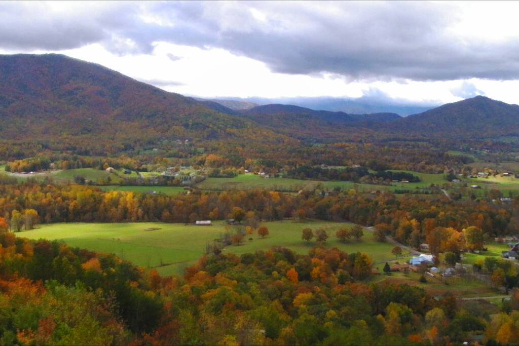 Awesome view of Wears Valley from the Cabin