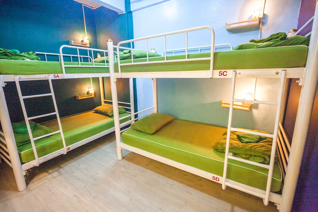 4 Beds Mixed Dormitory Nacorn Hostel Khaosan