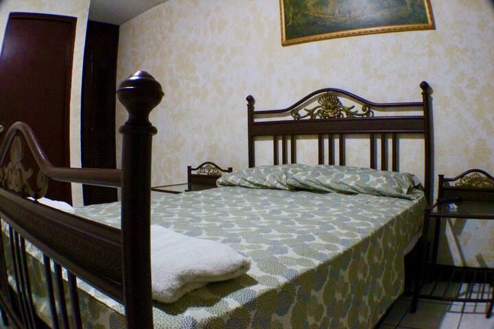 Maria Del Mar | Room 12