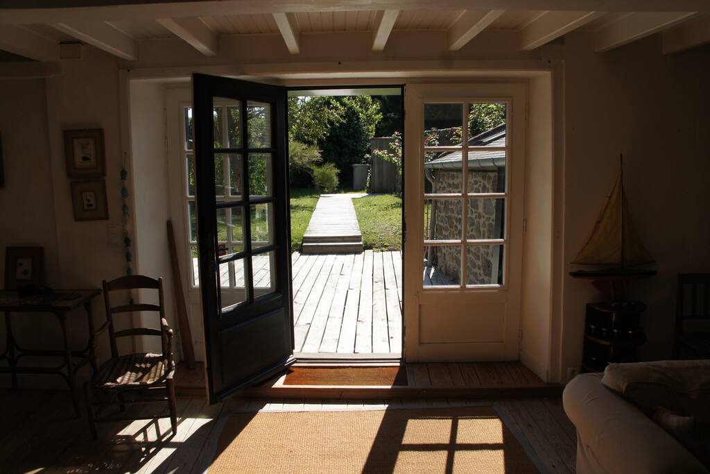Vue sur la terrasse.