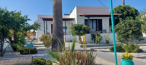 VILLA FLORA AKIS (