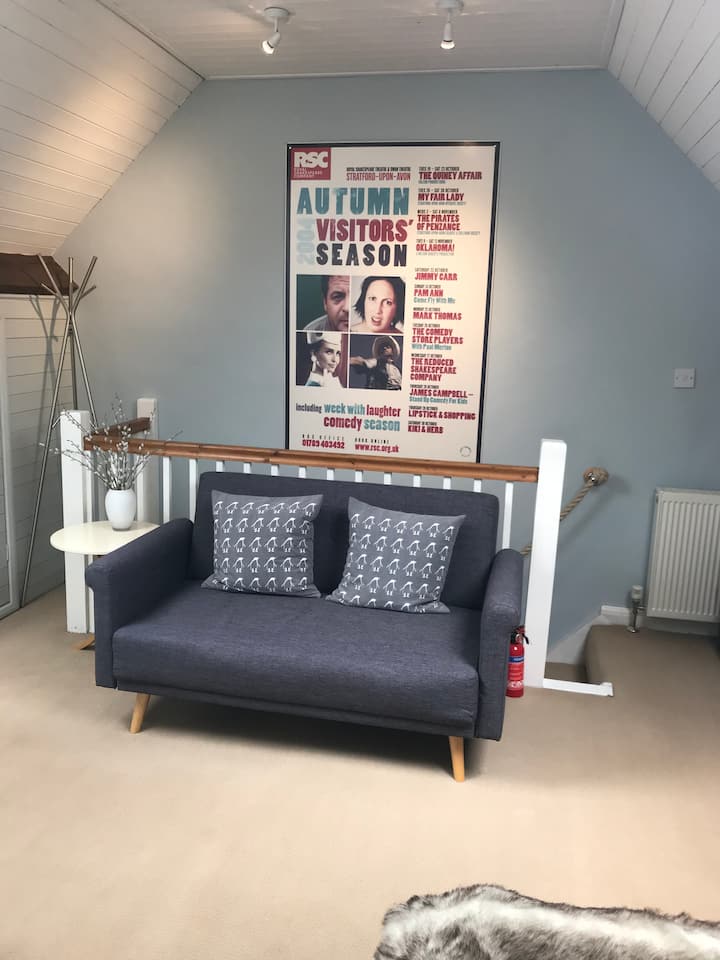 Self Contained Loft Living...easy For Town Centre - Stratford-upon-Avon