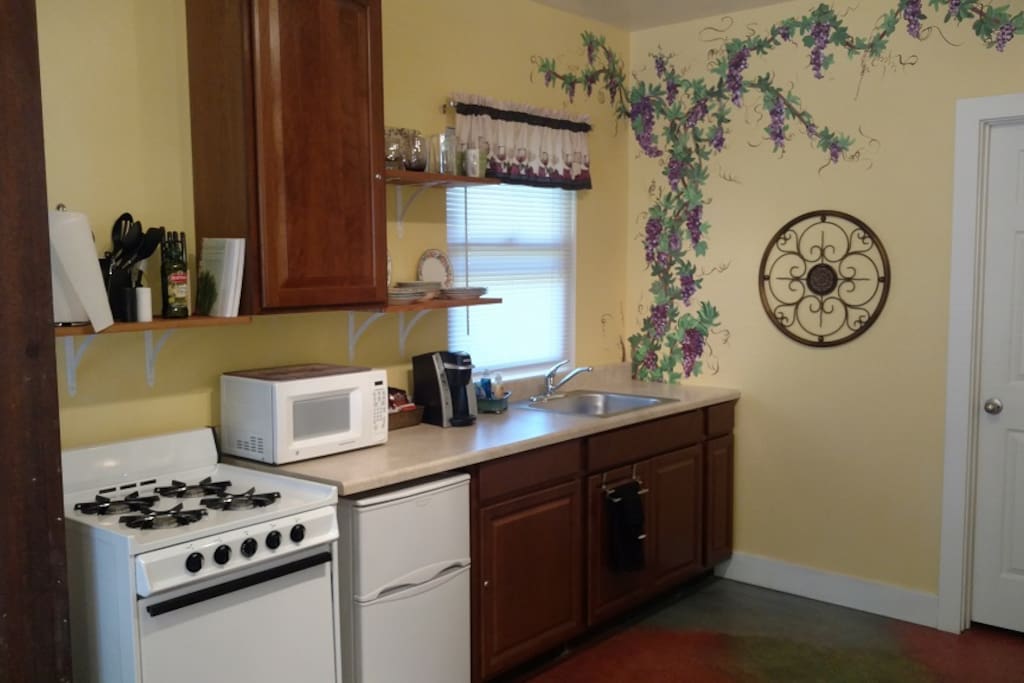 Kitchenette.