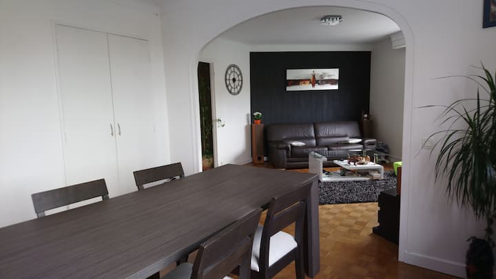 รูป อยู่ห่างจากชายหาด 1 ชั่วโมง.. อยู่ห่างจากลานสกี 1 ชั่วโมง 1